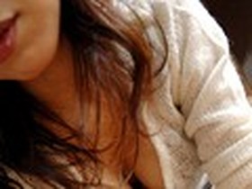 好評!無防備な隣の奥さん 匂いたつパンチラ胸チラ集2 サンプル動画サムネイル